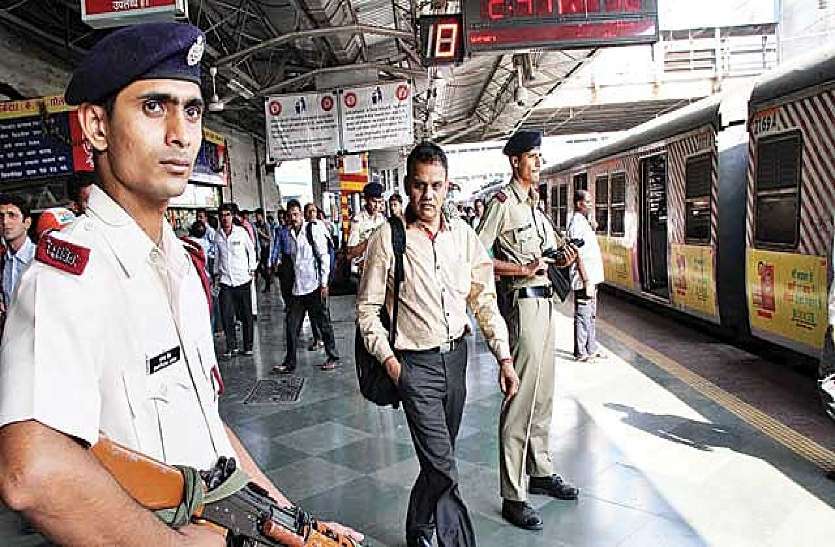 railway minister handover trains to railway police for security रेलवे पुलिस को गोद में मिलेगी रेलगाडिय़ां, अगर हुई कोई घटना तो पूरी जिम्मेदारी होगी अफसर की