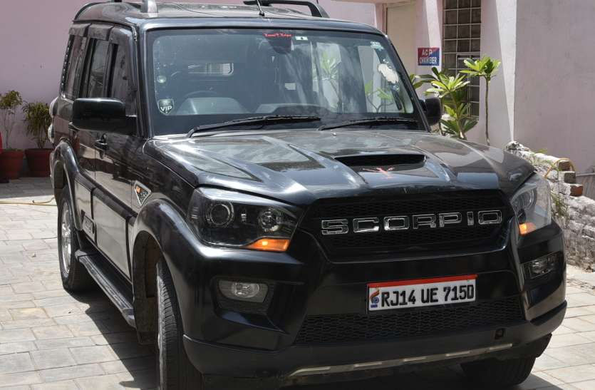 car डीसीपी पर गाड़ी चढ़ाने का प्रयास करने वाला निकला छात्र, चालान के डर से दौड़ाई थी गाड़ी, मांगी माफी