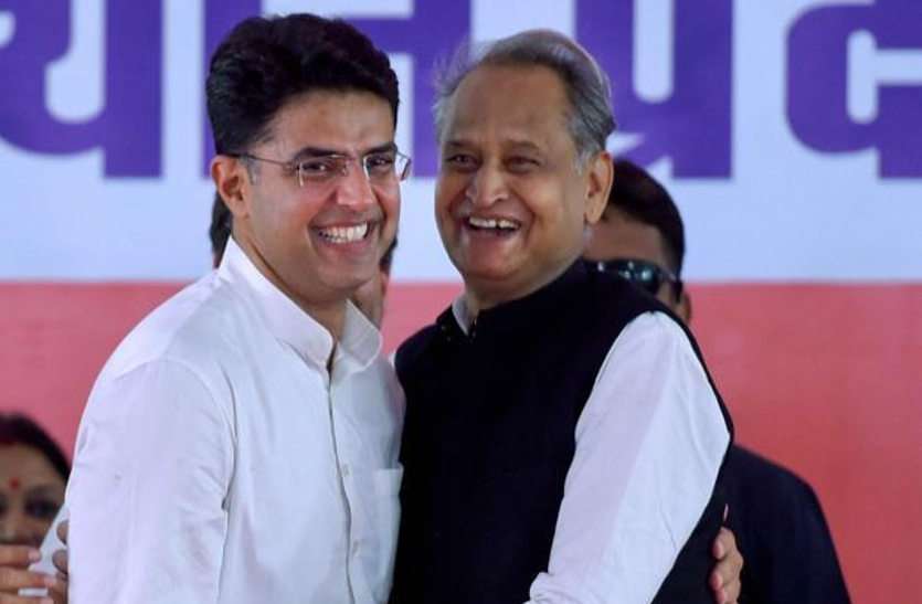 ashok gehlot and sachin pilot गहलोत बोले वैभव की हार की जिम्मेदारी लें पायलट तो मचा बवाल, दिल्ली तक पहुंचा मामला
