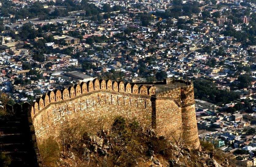 Unipole Is Solution Of Alwar's Encroachment Problem अतिक्रमण से बिगड़ रहा अलवर का स्वरूप, सुंदर बनाने के अपनाना होगा जयपुर और जोधपुर का तरीका
