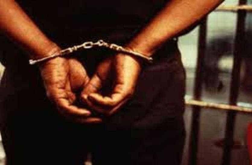 Four accused arrested for assault in udaipur 4 हमलावरों को 3 वर्ष की कैद, रंजिश के चलते युवक पर किया था जानलेवा हमला