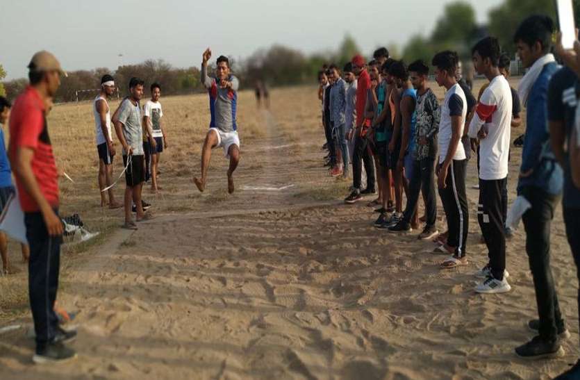 Shakti Jangid and worship fastest runners शक्ति जांगिड़ व पूजा तेजी रहे सर्वश्रेष्ठ धावक
