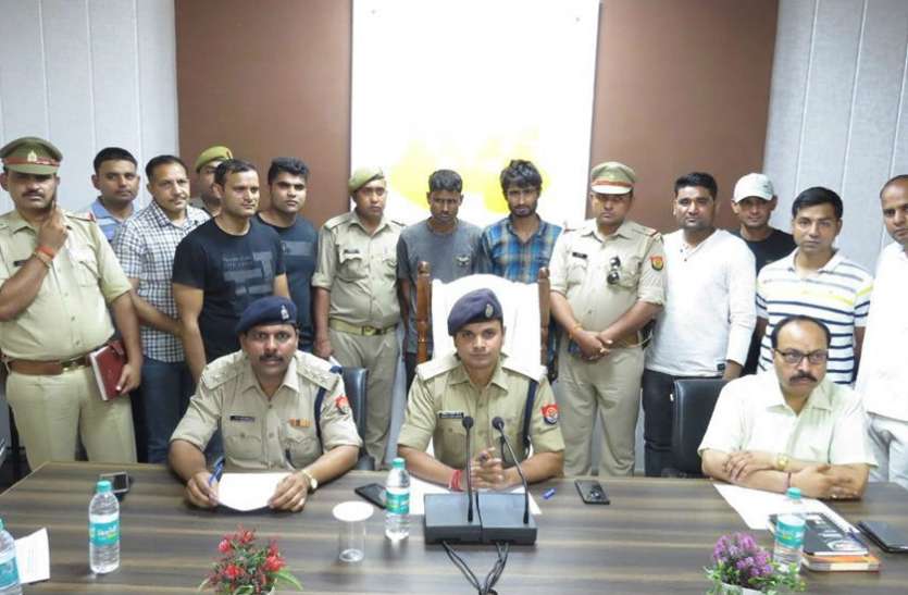Mathura police यूपी और राजस्थान की सीमा पर पहाड़ियों में बसे इन गांवों में ट्रैक्टर लूट गैंग की ‘फ्रेंचाइजी’