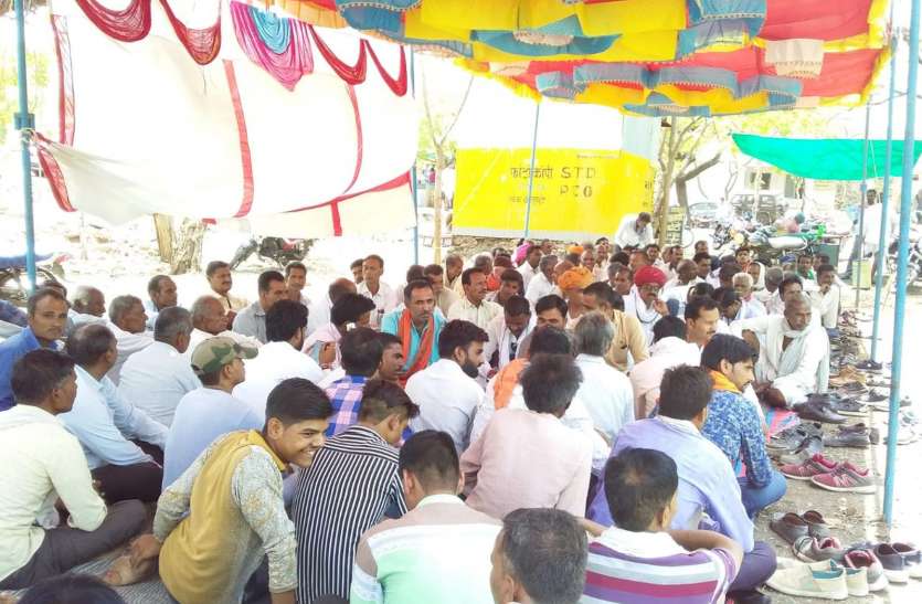 patrika मुआवजा को लेकर बीजेपी किसान मोर्चा की भूख हड़ताल पर कांग्रेस विधायक बोले किसानों को मिलना चाहिए न्याय