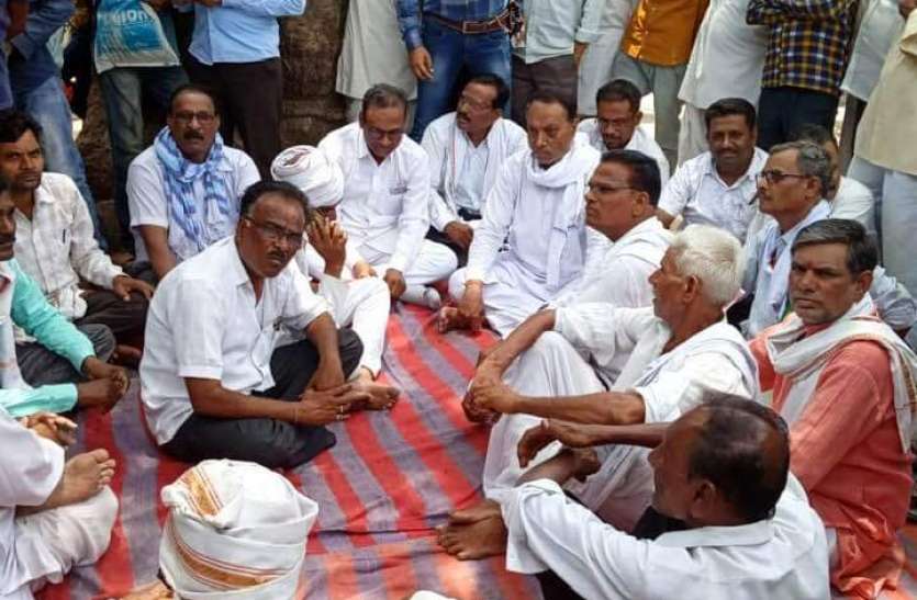 1 सौंसर विधायक बैठे धरने