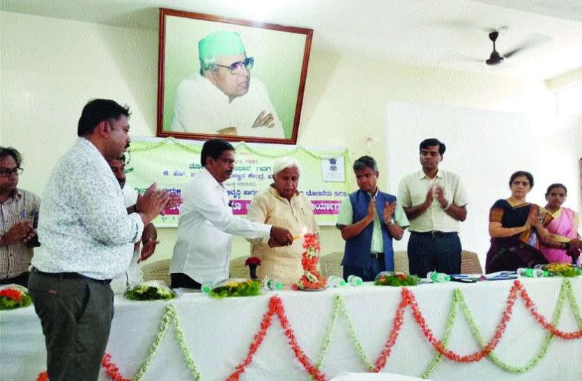 हिंदी भाषा पर चर्चा करने से पूर्व सर्वदलीय बैठक बुलाएं हिंदी भाषा पर चर्चा करने से पूर्व सर्वदलीय बैठक बुलाएं
