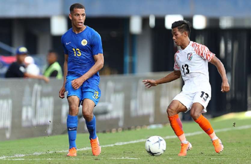 Indian Football team भारतीय फुटबॉल टीम के खेल में स्थिरता नहीं, लेकिन युवा खिलाड़ियों से उम्मीदें