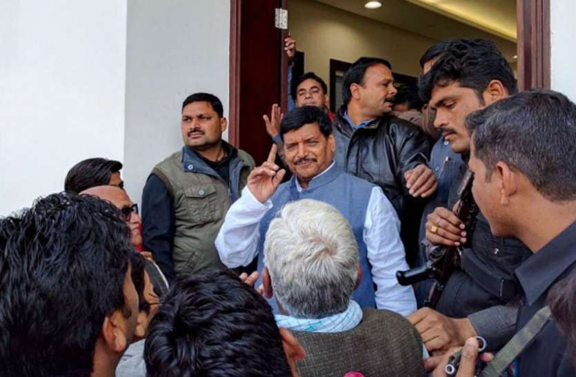 Shivpal yadav BIG BREAKING: शिवपाल यादव ने सपा में वापसी को लेकर दिया बड़ा बयान, कार्यकर्ताओं से जो कहा, उससे सियासी दलों में मच गई हलचल