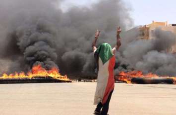 Violent Movement for Sudan's New Government सूडान में नई सरकार को लेकर हिंसक आंदोलन, इस तरह से जनता यहां सड़कों पर आई