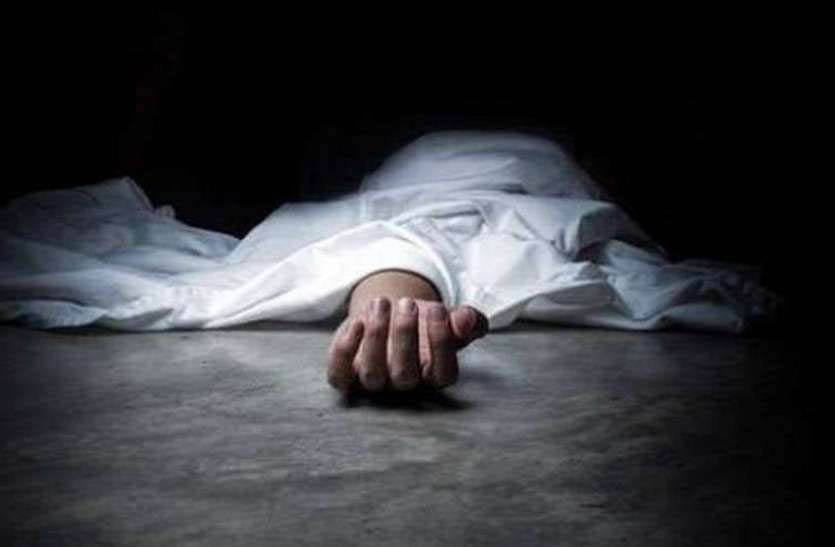 suicide पति को इश्क हुआ, पत्नी को पता चला तो लगा ली फांसी
