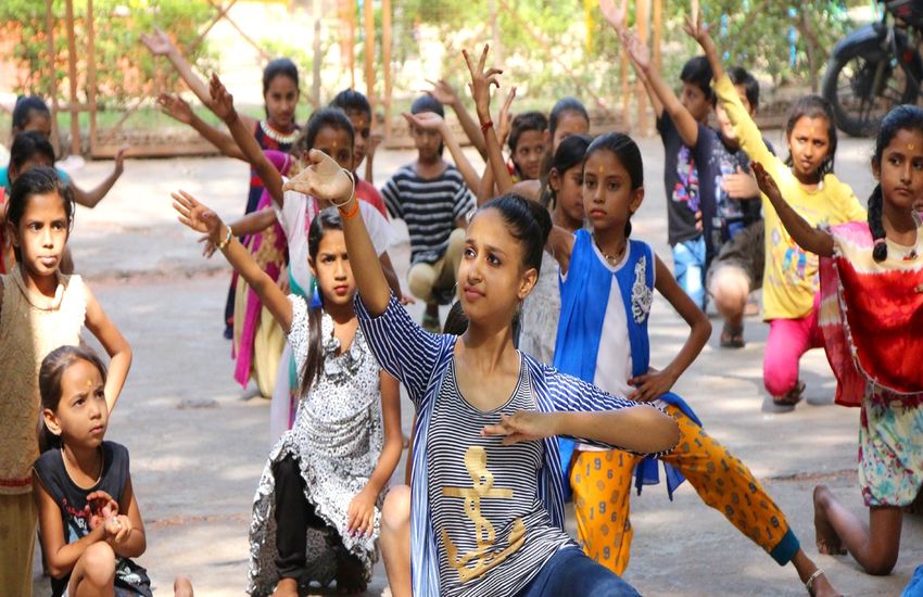 basti me bachche