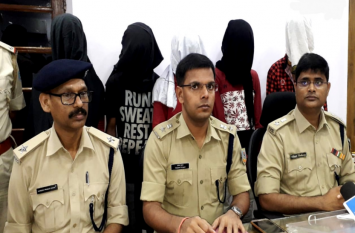 police arrested five accused of jamshedpur loot case शादी करने के नहीं थे पैसे तो युवक ने साथियों संग मिलकर कर दिया यह कांड, चढ़े पुलिस के हत्थे