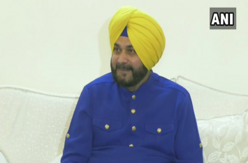 navjot sidhu bigg statement on defeat of congress in lok sabha poll सिद्धू ने दिखाया दार्शनिक अंदाज,बोले-मैं अपनों से नहीं लड़ता, सामूहिक रूप से लेनी चाहिए हार की जिम्मेदारी