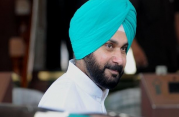 navjot singh sidhu did not join punjab cabinet meeting नवजोत सिद्धू ने केबिनेट बैठक में शामिल न होकर खुली बगावत का ऐलान किया