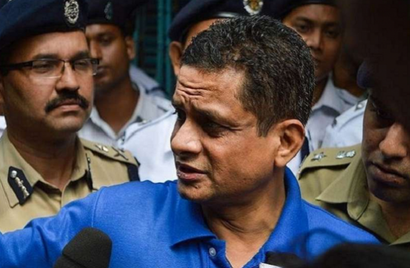 Saradha scam शारदा घोटाला: सीबीआई के सामने पेश हुए कोलकाता के पूर्व पुलिस कमिश्नर राजीव कुमार