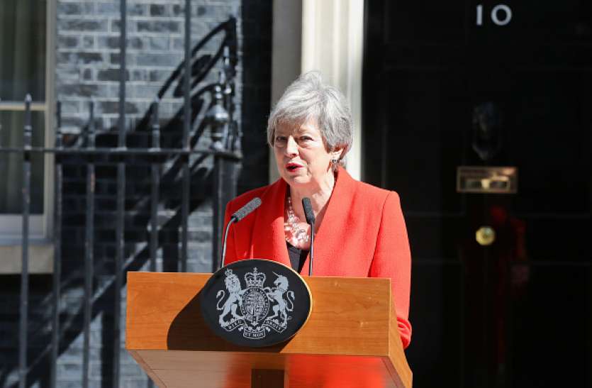 British PM Theresa May ब्रिटेन: थेरेसा मे ने पीएम पद से दिया इस्तीफा, चुनाव होने तक बनी रहेंगी पार्टी की नेता