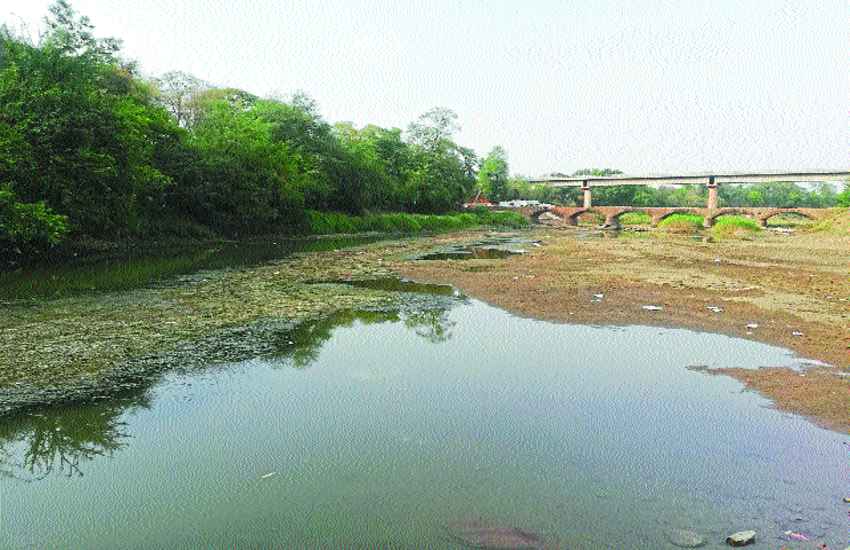 उद्यान, खेल परिसर हैं पानीदार, भूगर्भ में पहुंचा सकता है करोड़ों लीटर पानी उद्यान, खेल परिसर हैं पानीदार, भूगर्भ में पहुंचा सकता है करोड़ों लीटर पानी