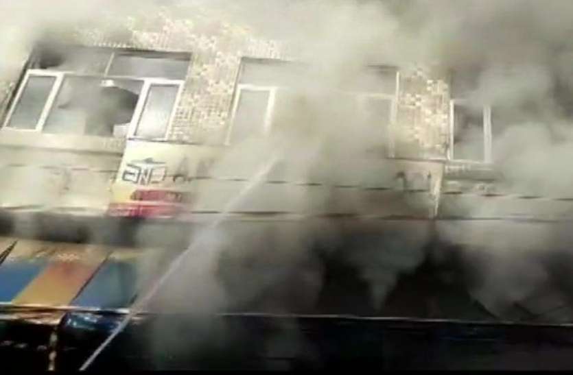 fire हरियाणा: इमारत में लगी आग, ऊपरी मंजिल के स्कूल में 2 बच्चों समेत 3 की मौत