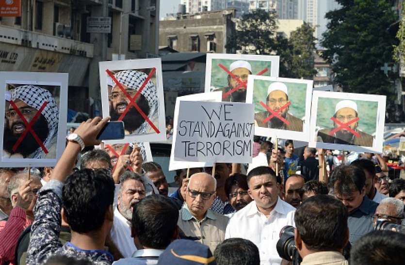 pak 'एक्शन मोड' में पाकिस्तान, FATF के डर से हाफिज सईद और मसूद अजहर पर की कार्रवाई