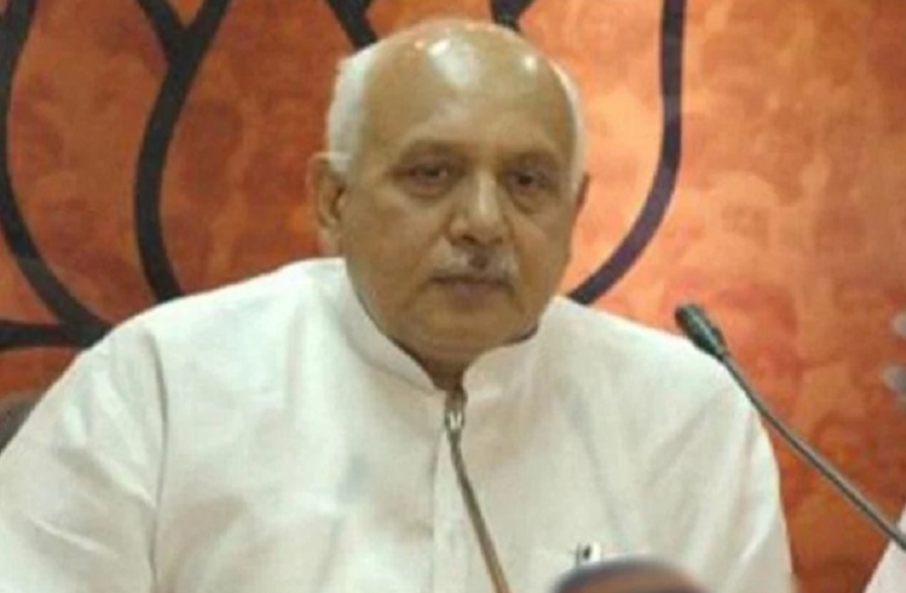 यूपी के मंत्री सूर्य प्रताप शाही अलीगढ प्रकरण पर योगी के मंत्री का विवादित बयान, भड़की कांग्रेस, बर्खास्तगी की मांग