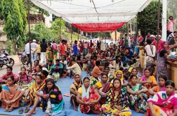 Ajit jogi reached bailadila and said i will fight for tribal till life फोर्स की मनाही के बाद भी जोगी पहुंचे नंदराज पर्वत, कहा-आखिरी सांस तक लड़ूंगा आदिवासियों के हक़ की लड़ाई