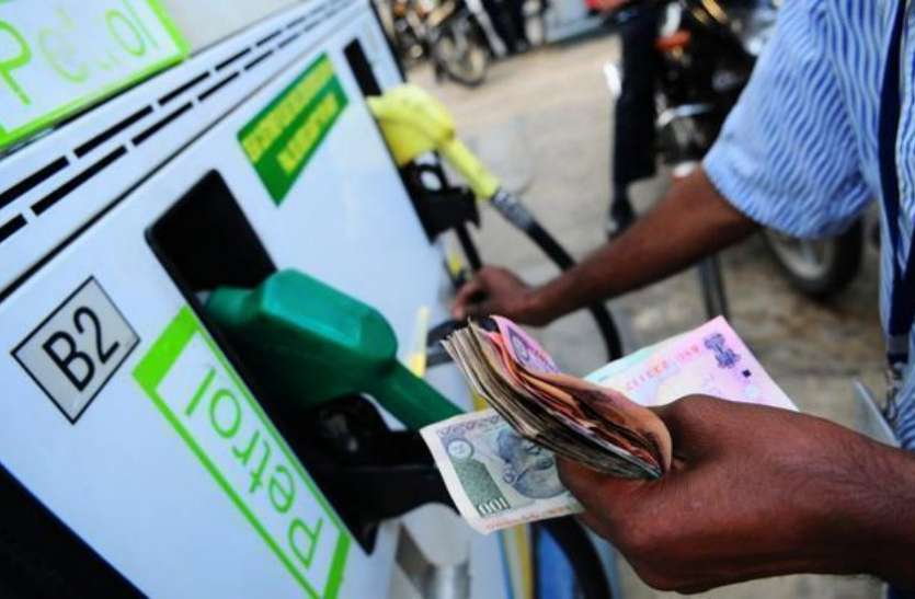 Petrol Diesel Price Today Delhi Kolkata Mumbai Chennai 17th Jan 2021 जनवरी में एक रुपए से ज्यादा महंगा हुआ पेट्रोल और डीजल, जानिए आज के दाम