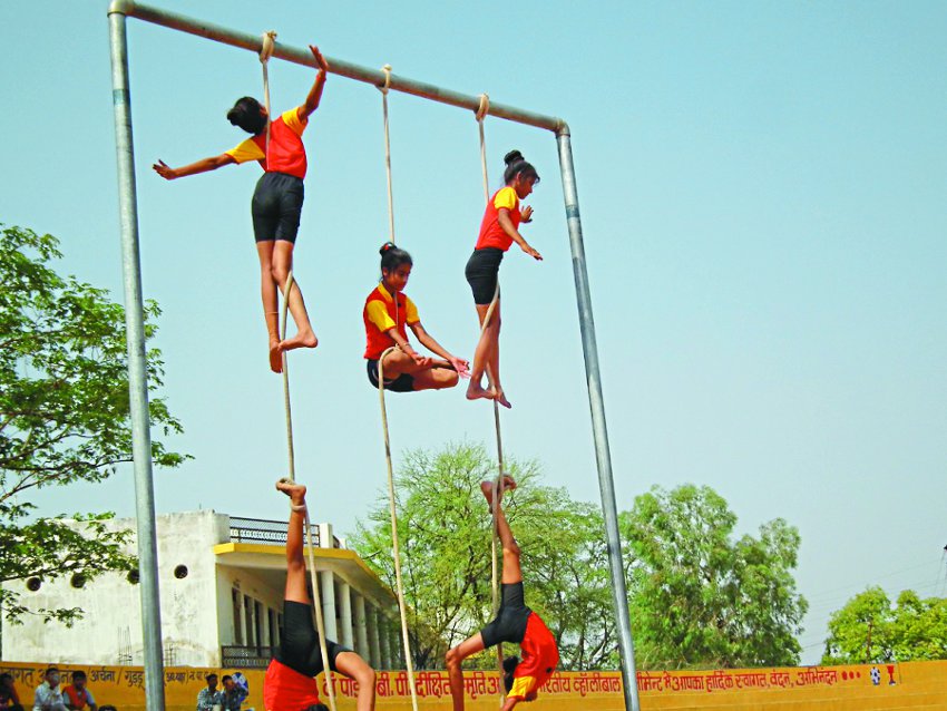 The girls did the performance of the game that you too will be stunned युवतियों ने ऐसा किया खेल का प्रदर्शन कि आप भी रह जाएंगे दंग