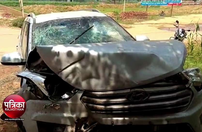 former deputy registrar high court dead in accident in ajmer कार ट्रोले से टकराई, हाइकोर्ट के पूर्व उप रजिस्ट्रार समेत दो की मौत