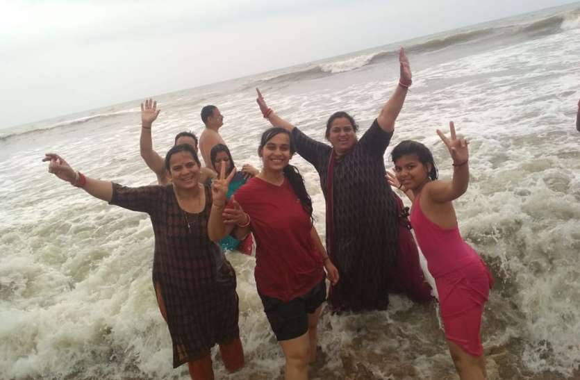 World Ocean Day आस्था के संगम संग समुद्र के हिलोरे