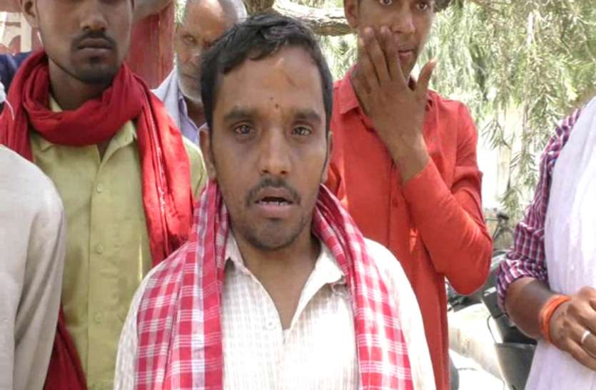 Debtor सूदखोर की दबंगई, रुपये चुकता करने के बाद भी, कर्जदार को पीटा, रुपये छीने