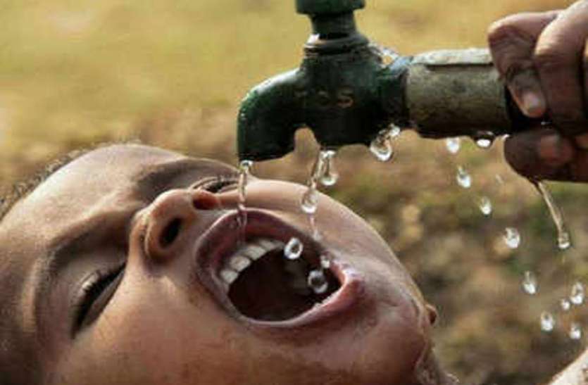 water जिले का एक तिहाई इलाका जूझ रहा पानी की विकराल समस्या से