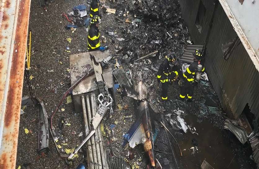 US helicopter crash अमरीका: गगनचुंबी इमारत पर लैंड करते वक्त हेलीकॉप्टर दुर्घटनाग्रस्त, पायलट की मौत