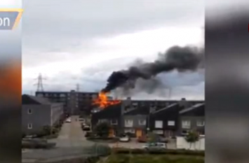 Fire breaks out at Samuel Garside house in East London 100 fire tenders on spot Video: पूर्वी लंदन की इमारत में भीषण आग, दमकल विभाग की 100 गाड़ियां मौके पर हुईं तैनात