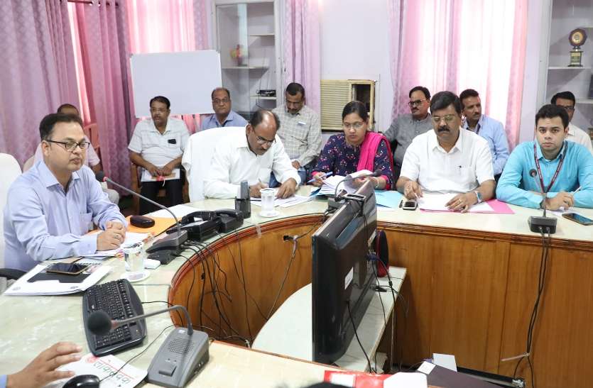 issue of power cuts in the industrial area of Lamtara अधिकारियों की बैठक में छाया रहा लमतरा औद्योगिक क्षेत्र में बिजली कटौती का मुद्दा