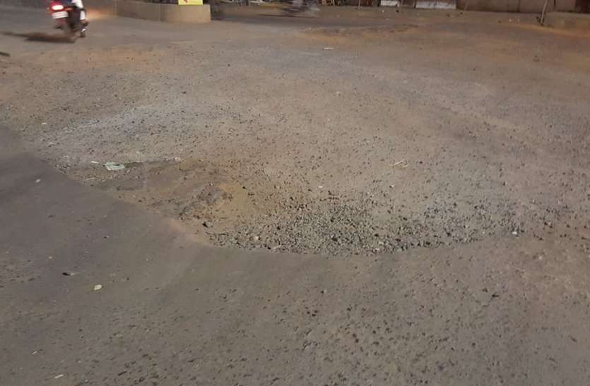 jarjar road खनिज मंत्री के प्रयास से प्रारंभ होगा क्षेत्र की दर्जनों सड़कों का निर्माण