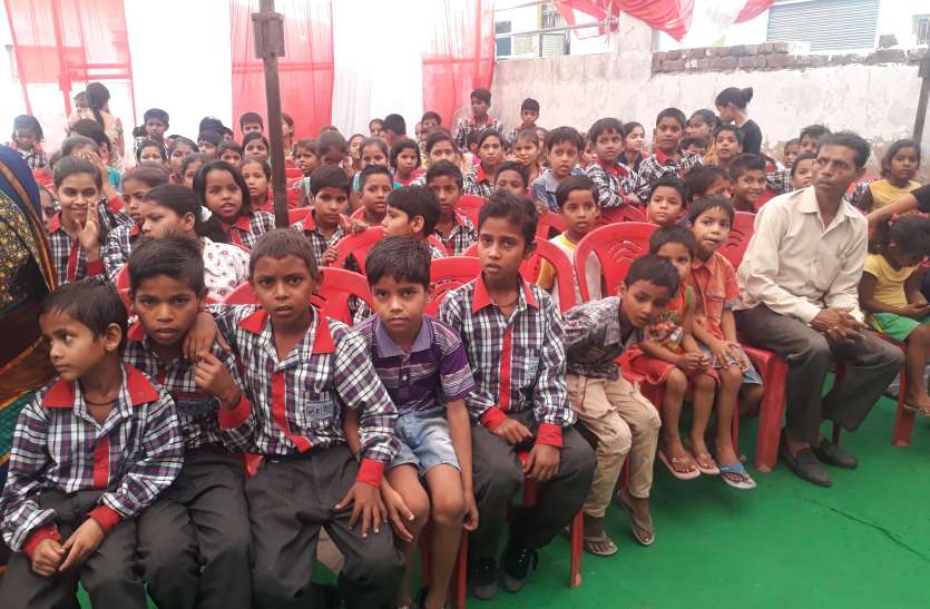 World day against child labour 2019 अंतर्राष्ट्रीय बाल श्रम निषेध दिवस 2019: बाल श्रम दल दल से निकलकर, लिख रहे नई दास्तां, देखें वीडियो