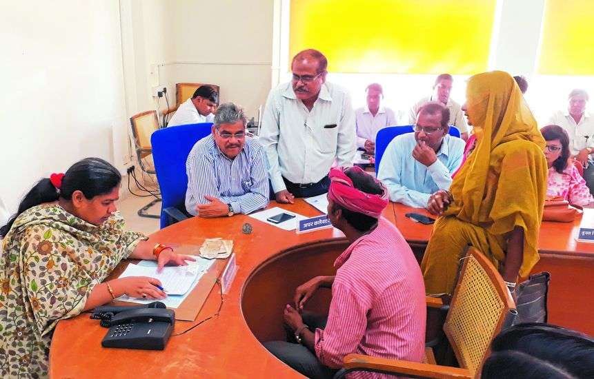 Alirajpur collector Surbhi Gupta