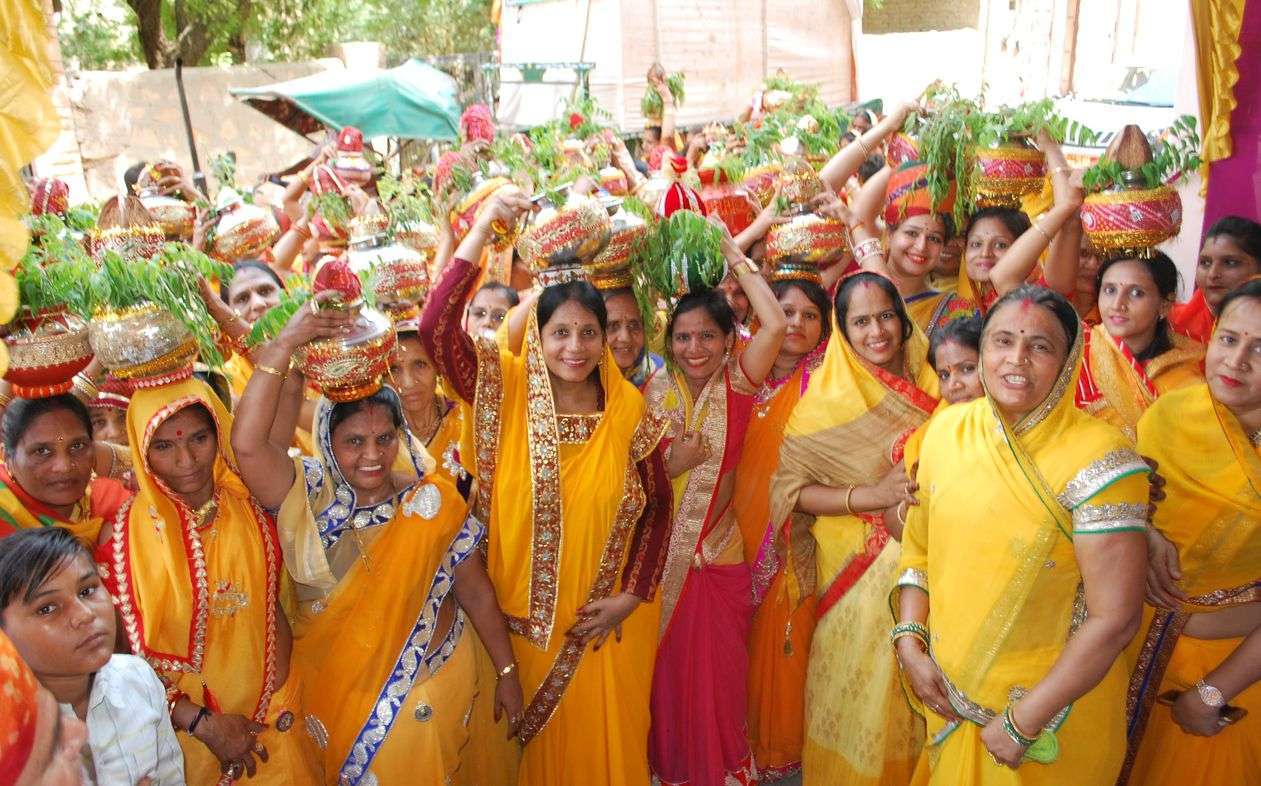 महेश नवमी पर निकाली शोभायात्रा, झांकियों ने मन मोहा महेश नवमी पर निकाली शोभायात्रा, झांकियों ने मन मोहा