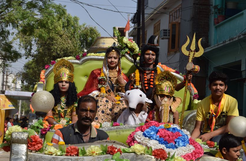 Culture Launched on Mahesh Jayanti महेश जयंती पर झांकियों से जीवंत हो गई संस्कृति