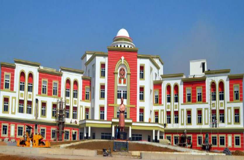 csvtu bhilai छत्तीसगढ़ की दो बड़ी यूनिवर्सिटी के सही गलत में उलझे हजारों विद्यार्थी, CSVTU के इस कोर्स बताया गैरकानूनी
