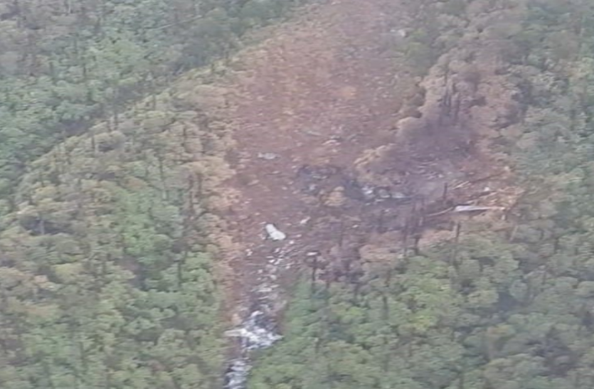 AN-32 लापता AN-32 का मिला मलबा , 13 लोगों की तलाश में वायु सेना ने क्रैश साइट पर एयरड्रॉप किए जवान