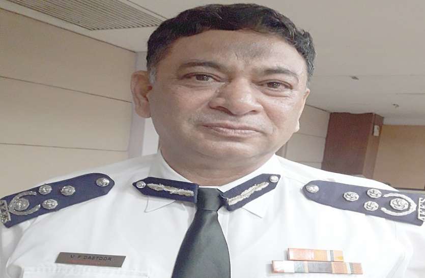 Fre in Prahaladnagar प्रहलादनगर में आग लगने से 40 लोग फंसे