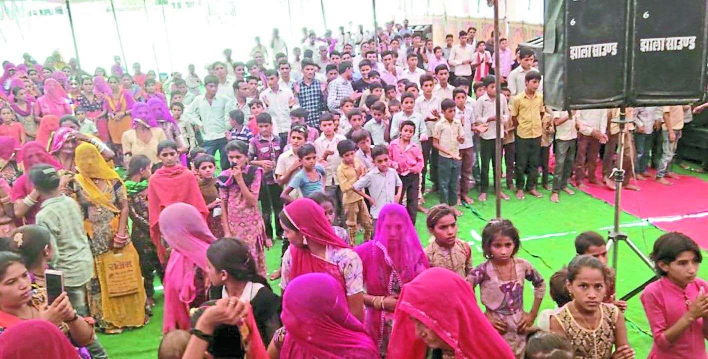 बालोतरा के मोहनराय मंदिर पर की गई सजावट। बालोतरा के मोहनराय मंदिर पर की गई सजावट।