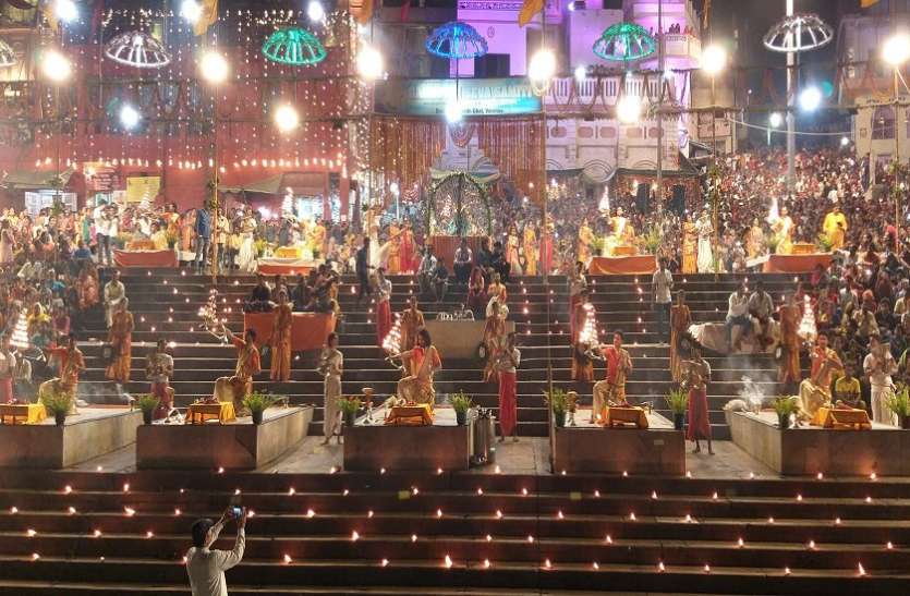 गंगा दशहरा गंगा दशहरा में घाट पर उतरा स्वर्ग सा नजारा, महाआरती देख कर भक्त हुए निहाल