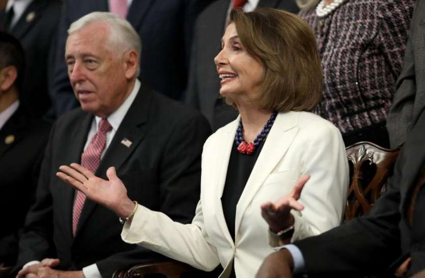 nancy ट्रंप से टकराव की राह पर डेमोक्रेट्स, विलियम बर्र और मैकघन पर भी कसा शिकंजा