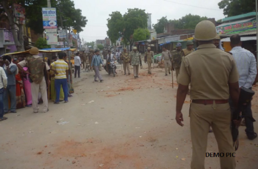 Attack On Police In Alwar अलवर में यहां वारंटी को गिरफ्तार करने गई पुलिस पर किया पथराव, मारपीट कर किया घायल