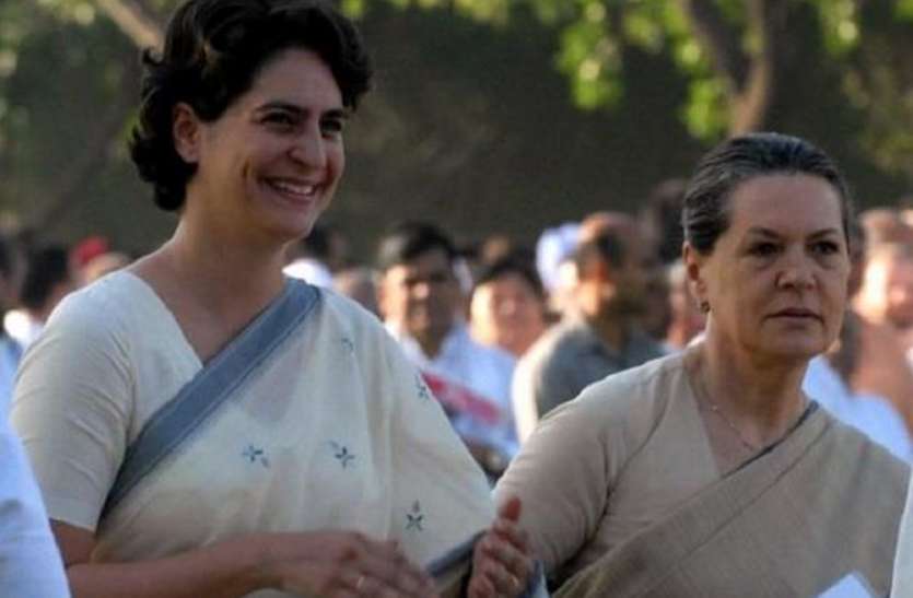 priyanka gandhi सावित्री बाई फूले ने की सोनिया-प्रियंका से मुलाकात, समीक्षा बैठक में कार्यकर्ताओं में दिखा गुस्सा