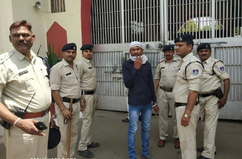 bhopal rape case मासूम की दुष्कर्म के बाद हत्या करने वाले दरिंदे के खिलाफ आरोप तय