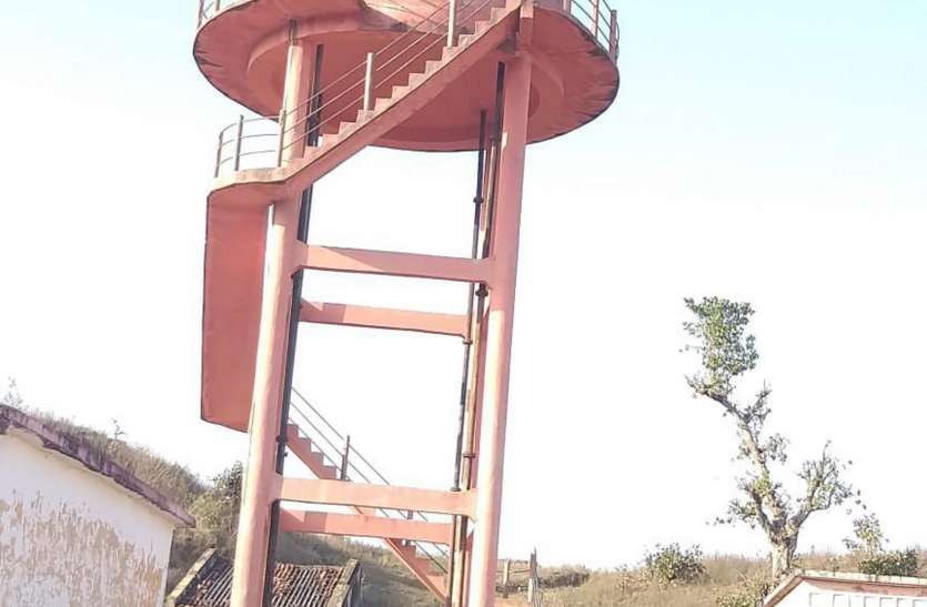 sidhi news चार वर्ष बाद भी नहीं शुरू हो पाई नल जल योजना