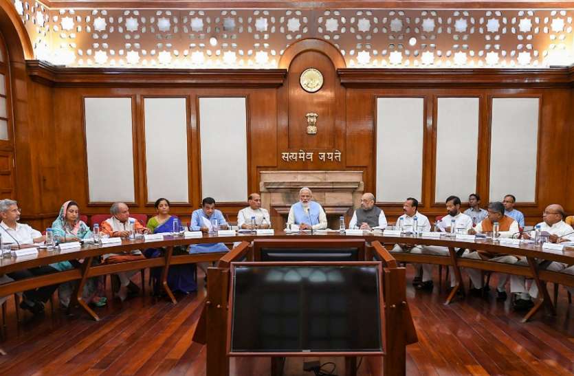 Modi cabinet विश्वविद्यालयों में जारी रहेगा 200 प्वाइंट रोस्टर, 7000 से ज्यादा शिक्षकों की सीधी भर्ती